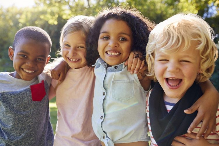 Tips to make kids understand true friendship