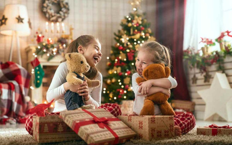 kids receiving gifts